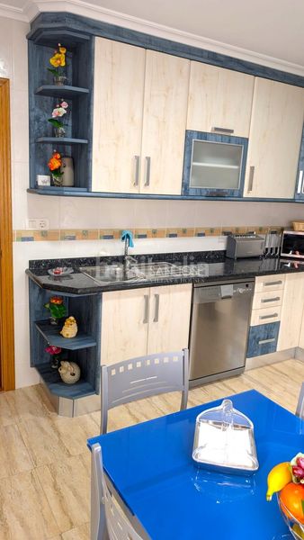 Foto b368af10-baf2-4a49-904b-d3b1084b82f7. Pis amb aparcament a Novelda