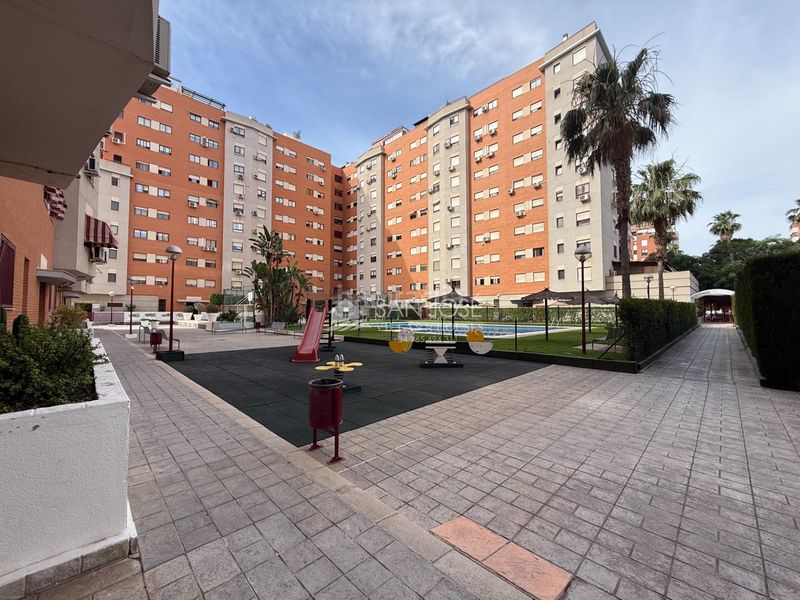 Foto fcbf4760-7357-4df7-b892-7fe2f3e184a3. Pis amb calefacció aparcament piscina a Albufereta Alicante