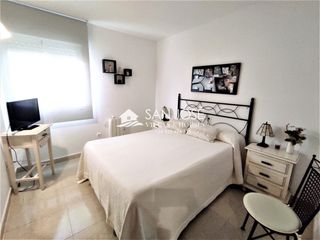 Pis  Musico don juan de molina. Se vende bonito piso con piscina en monforte del cid.