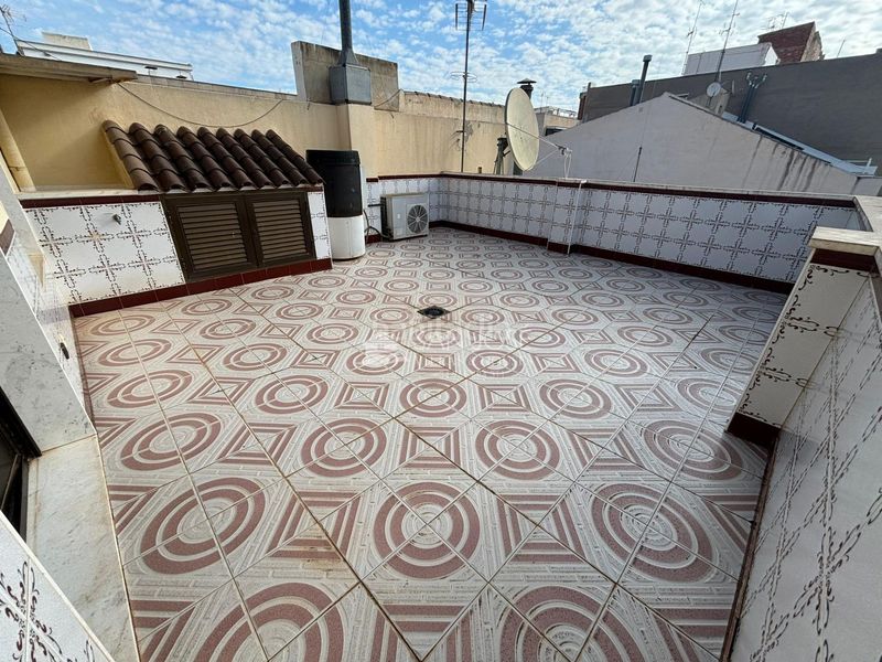 Foto 78ac1c23-f879-42c4-b524-9926dfad54d5. Casa amb calefacció aparcament a Novelda