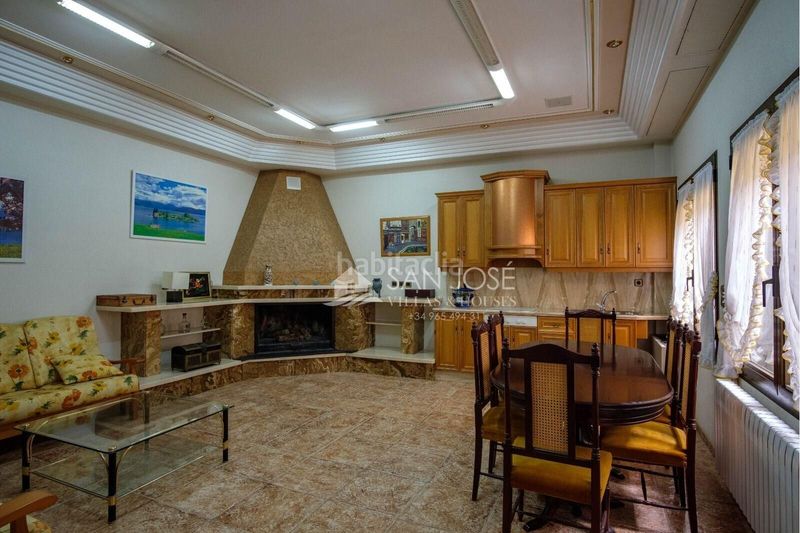 Foto e5edd13d-3fb8-4e95-ad3e-71c3dd8bf6fd. Casa amb calefacció aparcament a Novelda