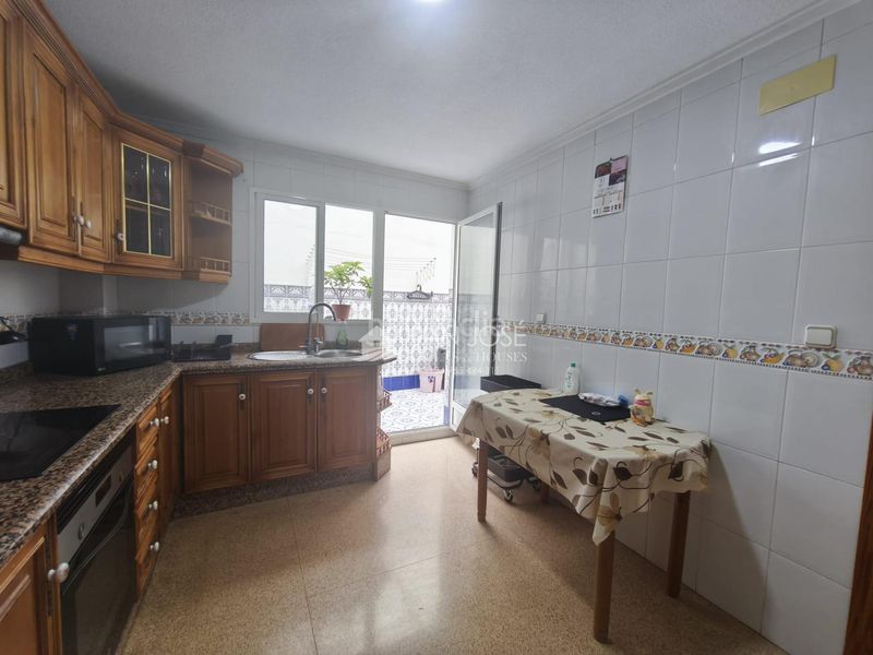 Foto 910c272b-01f1-461c-9749-8e561a235232. Casa amb aparcament a Las Fuentes-Los Cipreses Aspe