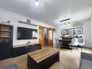 Casa in Las Fuentes-Los Cipreses. Se vende bungalow en aspe