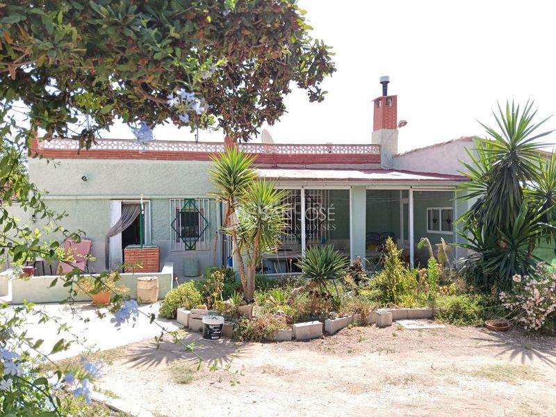 Foto 22d11bce-6c68-405d-8c3e-150e27da8dbf. Chalet mit pool in Romana (la)