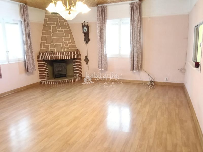 Foto 96a7a8d8-c00f-45fa-a59c-cd63d58a73be. Chalet mit pool in Romana (la)