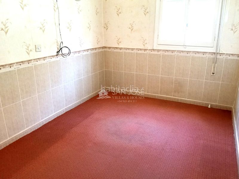 Foto b9b9d0f0-66ee-40c2-8fcd-6bf1ac204622. Chalet mit pool in Romana (la)
