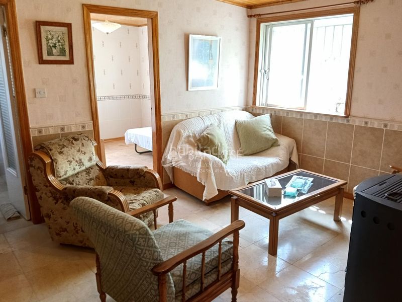 Foto f11d305e-8a99-44ea-a4cd-7eaae231ab35. Chalet mit pool in Romana (la)