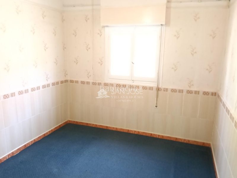 Foto fac581a7-a409-452c-b885-16b09d4ee4ed. Chalet mit pool in Romana (la)