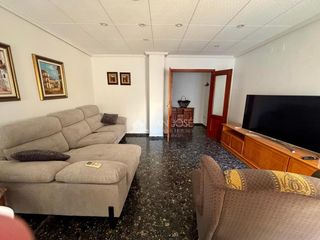 Miete Etagenwohnung in La Serranica-Sagrado Corazón. Alquiler bonito piso en aspe, zona centro