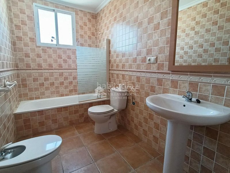 Foto e86184ca-1f38-45d8-8553-747ee6b78a15. Xalet amb piscina a Monòver
