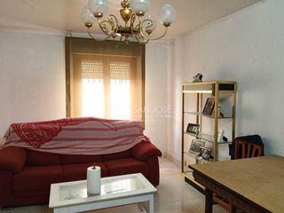 Haus in Las Fuentes-Los Cipreses. Se vende casa para reformar en buena zona de aspe