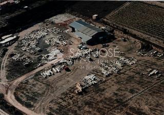 Bâtiment à usage industriel à Novelda. Venta de nave industrial entre novelda y la romana alicante