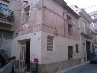 Casa a San Juan. Venta de casa en pleno centro en calle peatonal en aspe alicante