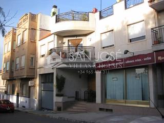 Edifici a San Juan. Se vende edificio en aspe, local comercial mas vivienda y planta