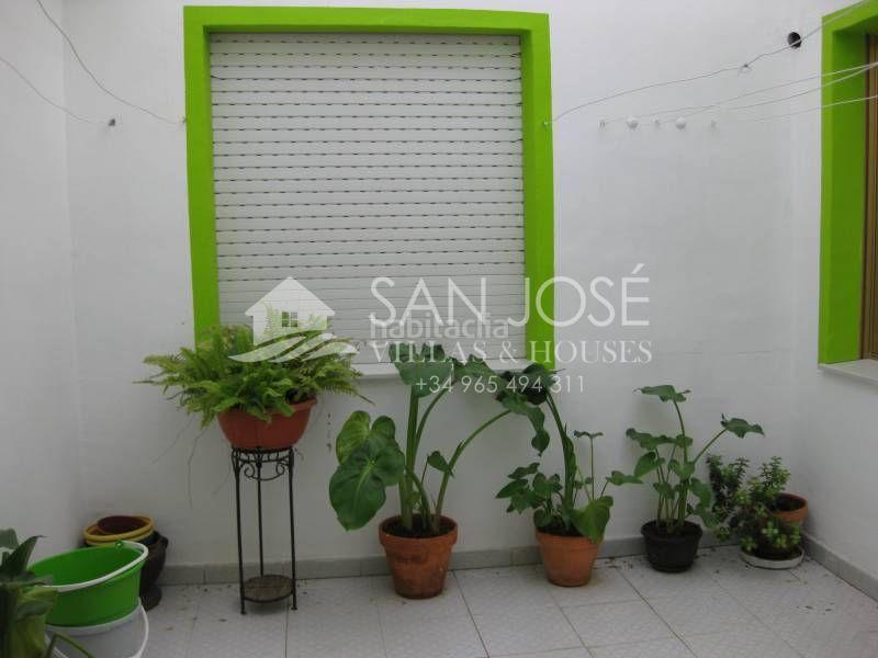 Foto c33bc4fd-7219-4d07-bfbd-418f9139e53e. Edificio in San Juan Aspe