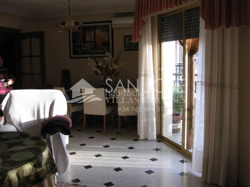 Foto f3311eac-7f13-4ed1-bc1b-0f93ce875f55. Edificio in San Juan Aspe