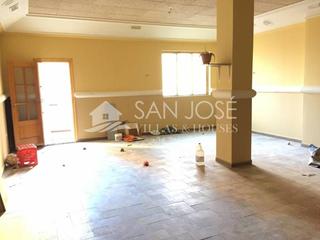 Lloguer Local Comercial a San Juan. Venta o alquiler de local comercial en aspe en zona sagrado cora