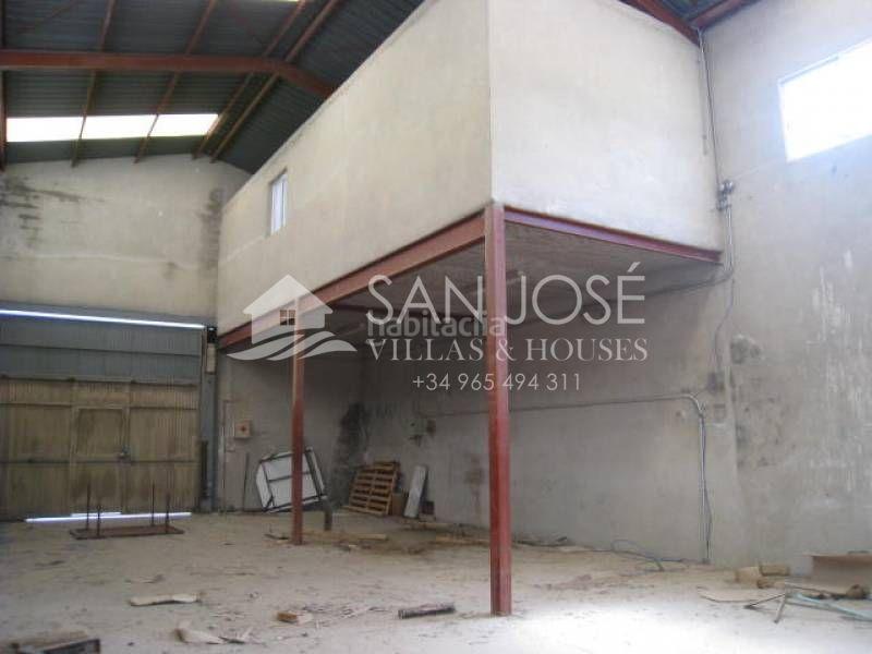 Foto 0b8406b4-ac47-49a8-8216-a3b5da27d300. Capannone industriale in Algueña