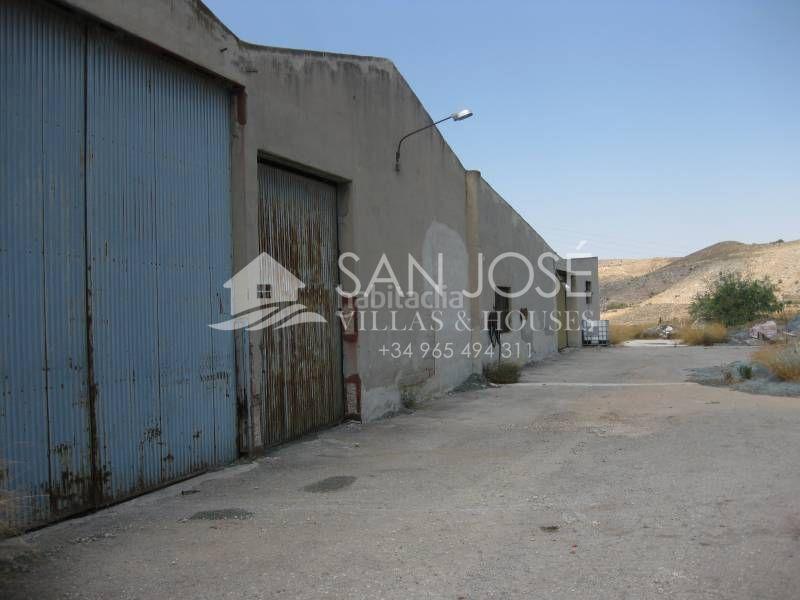 Foto 21d80b91-d69f-4ff7-8128-1eff54e993f2. Capannone industriale in Algueña