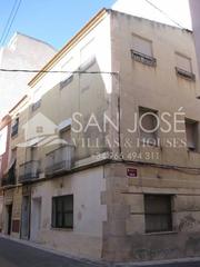 Casa a San Juan. Inmobiliaria san jose vende casa en el centro de aspe, alicante,