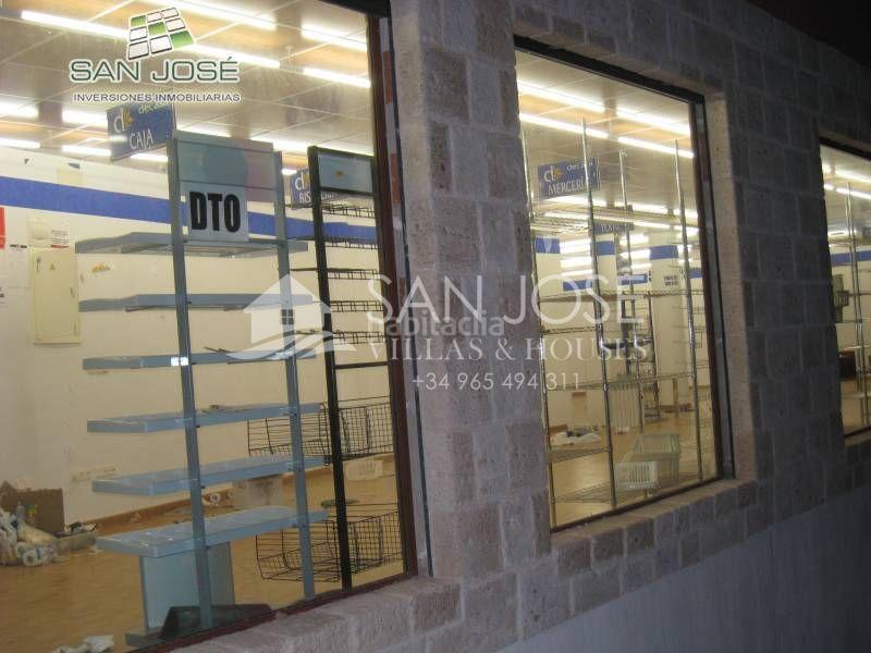 Foto 0ce5d5a5-6160-4494-b993-63f5369d9bba. Location local commercial dans San Juan Aspe