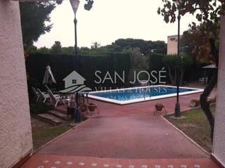 Chalet à Santa Faz. Venta de vivienda unifamiliar en alicante