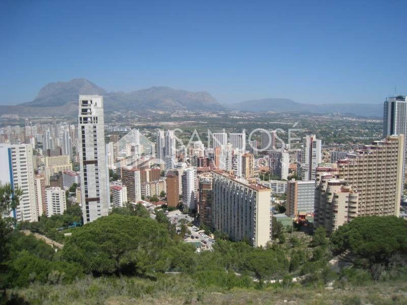 Foto b9606cf2-fbc8-42b7-962d-3acc285b473d. Chalet with heating pool in Juzgados - Plaza de Toros Benidorm