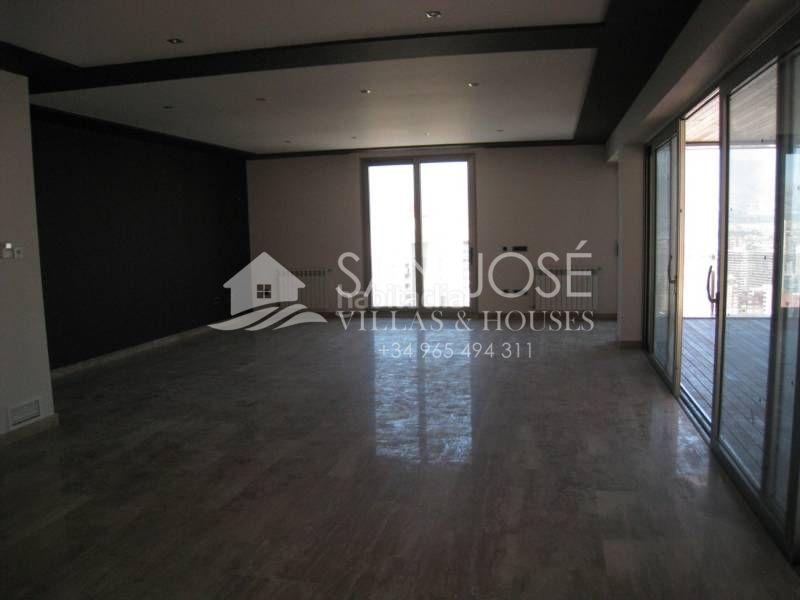 Foto de050ad2-a708-4c5f-9696-7c21f64fdb50. Chalet with heating pool in Juzgados - Plaza de Toros Benidorm