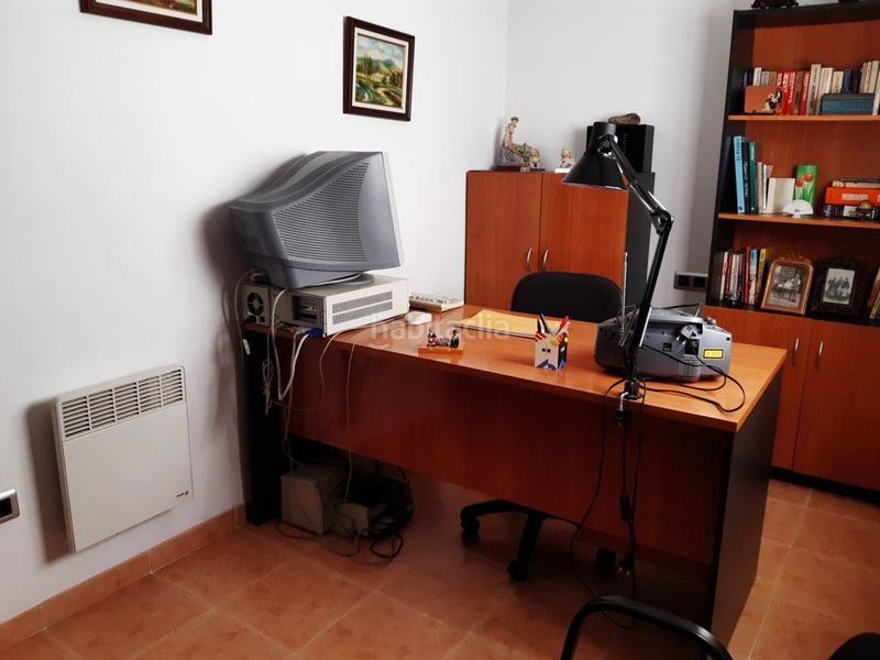 Foto b0c0c5a1-0473-4e19-82f7-21ffc7b8e2da. Casa adossada amb calefacció aparcament a Cunit residencial Cunit