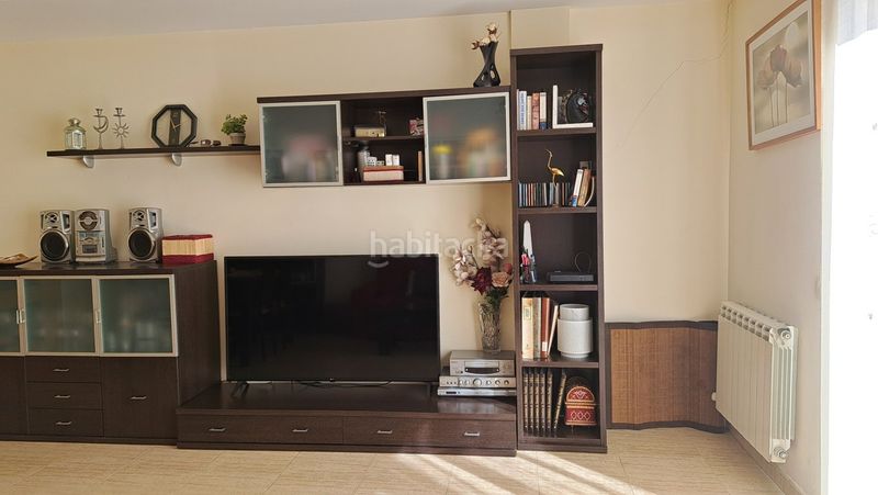 Foto 13abc357-9974-4903-9f52-8de2168ba026. Casa adosada casa seminueva 4 habitacions en zona centrica en Cunit