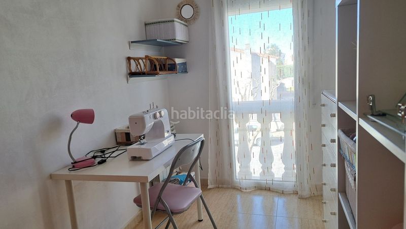 Foto 167a3cf5-02b2-4444-a4f6-fc3df8decaef. Casa adosada casa seminueva 4 habitacions en zona centrica en Cunit