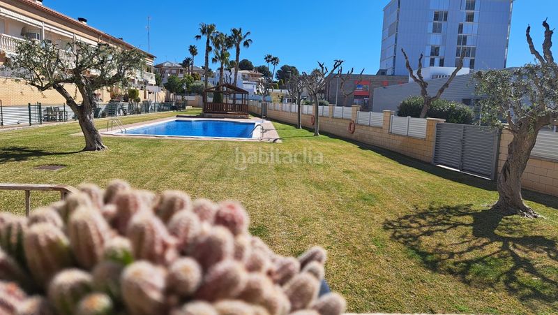 Foto 31bf5e47-a157-4eb4-8d7d-754bd7b40eed. Casa adosada casa seminueva 4 habitacions en zona centrica en Cunit