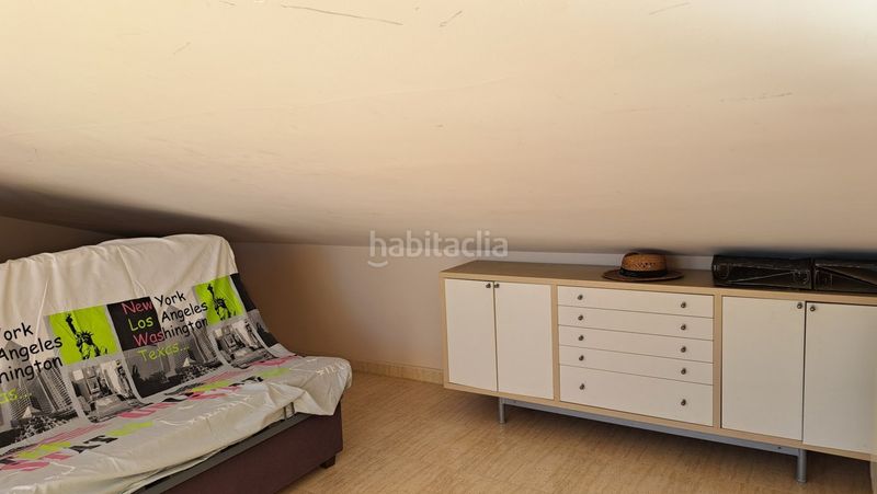 Foto 6d448a44-3496-4df6-a8b4-119e60e7725f. Casa adosada casa seminueva 4 habitacions en zona centrica en Cunit