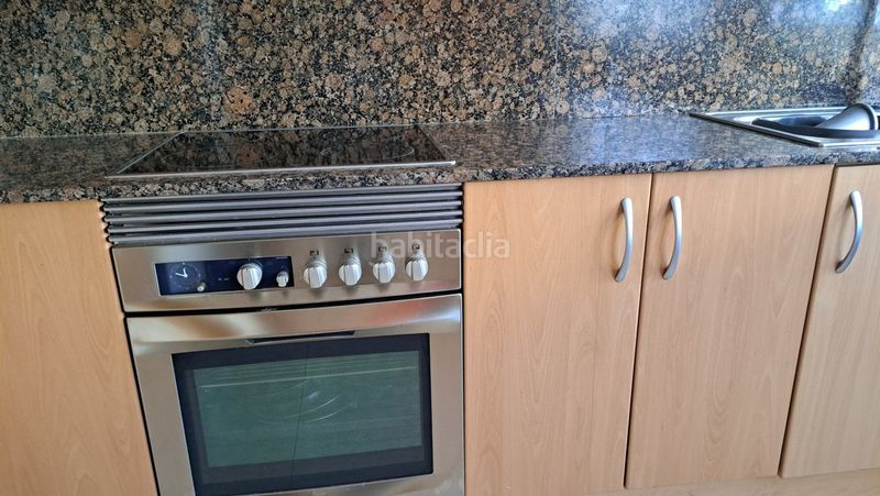 Foto 95a2617a-59c4-4e49-8b72-edbdd71218d3. Casa adosada casa seminueva 4 habitacions en zona centrica en Cunit