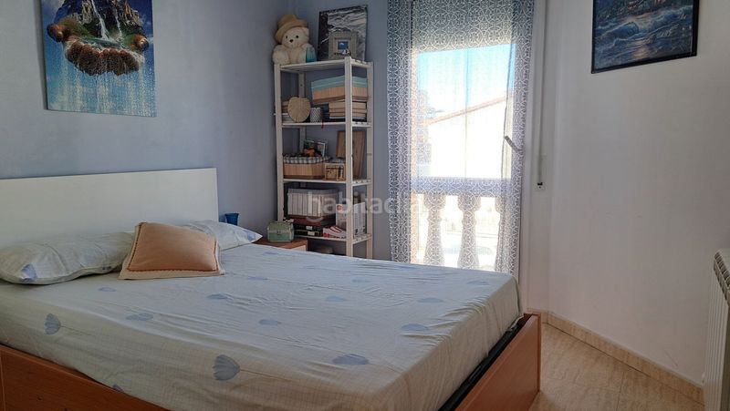 Foto fed0c933-6311-43b4-b89f-c338e5277af7. Casa adosada casa seminueva 4 habitacions en zona centrica en Cunit