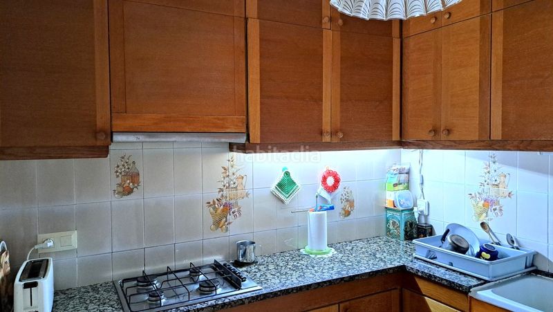 Foto 03cf0fec-3aab-4037-bcac-8d8fc15e4bde. Casa adossada amb xemeneia calefacció aparcament a Cunit