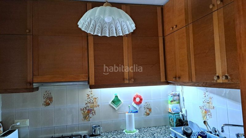 Foto 5589e276-f4c4-4b5f-82cb-c72f7e0ff942. Casa adossada amb xemeneia calefacció aparcament a Cunit