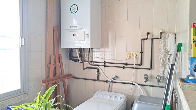 Foto 6854f59c-cb73-483d-b565-9c5ca944a9e7. Casa adossada amb xemeneia calefacció aparcament a Cunit