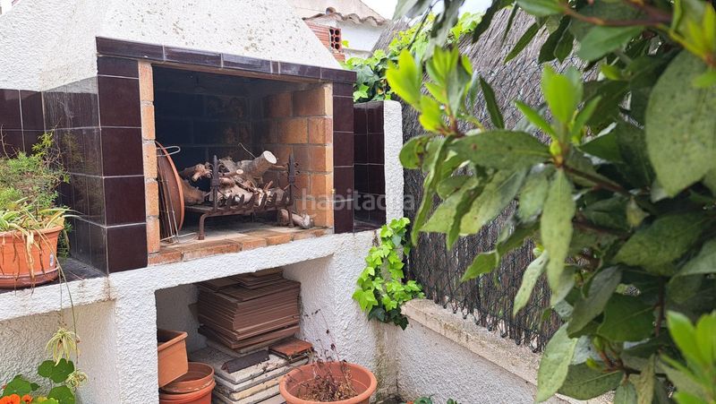 Foto c4bafcfe-cd0e-429b-87be-fe17b160c337. Casa adossada amb xemeneia calefacció aparcament a Cunit