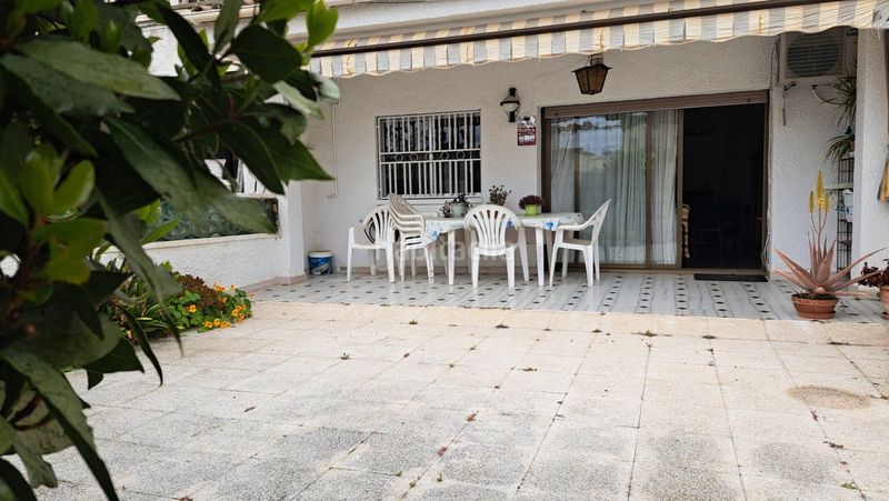 Foto c7e08e9e-3976-4625-ba35-2b6d9dd30b6e. Casa adossada amb xemeneia calefacció aparcament a Cunit