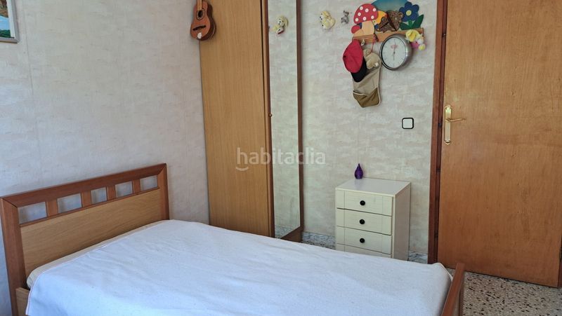 Foto a585e59c-15ef-4961-b31d-964ee04eff20. Xalet amb xemeneia a costa Cunit - els jardins - els rosers Cunit