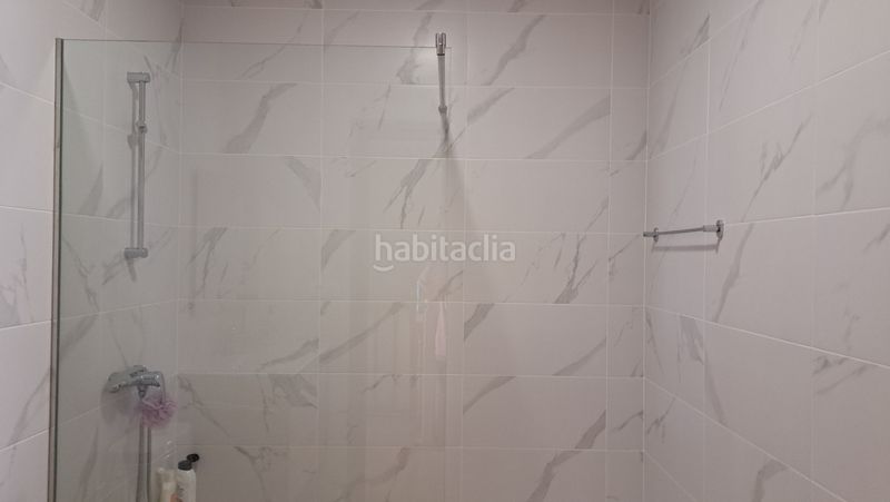 Foto 425c8955-a840-43f4-8fe9-1994e56a8d27. Casa adossada amb xemeneia aparcament a Cunit residencial Cunit