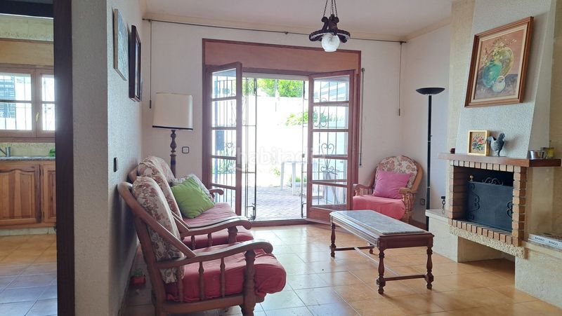Foto a812d128-12aa-452a-bd27-fdb9a36651e9. Casa adossada amb xemeneia aparcament a Cunit residencial Cunit
