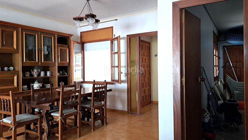 Foto a8d8dfda-23ae-41b4-94e0-cc90a10b7859. Casa adossada amb xemeneia aparcament a Cunit residencial Cunit
