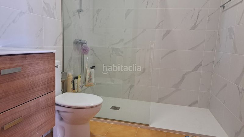 Foto f561416b-0b64-4bf2-b9e2-78ada07914d7. Casa adossada amb xemeneia aparcament a Cunit residencial Cunit