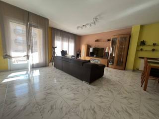 Etagenwohnung in Arbcies. Piso en el centro del pueblo