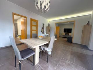 Haus in Riells i Viabrea. Oportunidad única! vivienda totalmente reformada con parcela sol