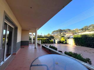 Maison à Riells i Viabrea. Casa en venta en riells i viabrea