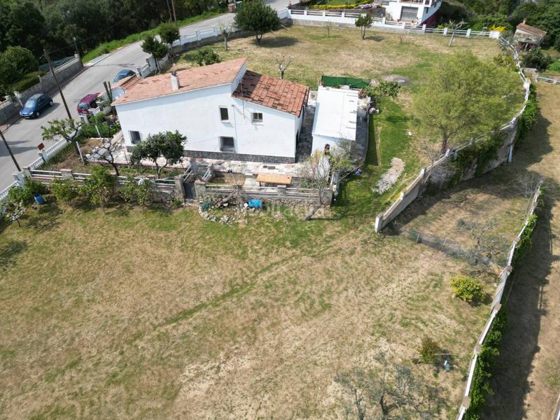 Foto a4d9a2d8-2c24-4a60-9a58-cbd190d4b410. Casa amb aparcament a Riells i Viabrea