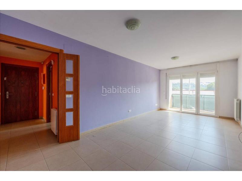 Foto a38f2a33-5036-4a80-8aee-4a39ffb4dbba. Piso  en venta en Santa Maria de Palautordera